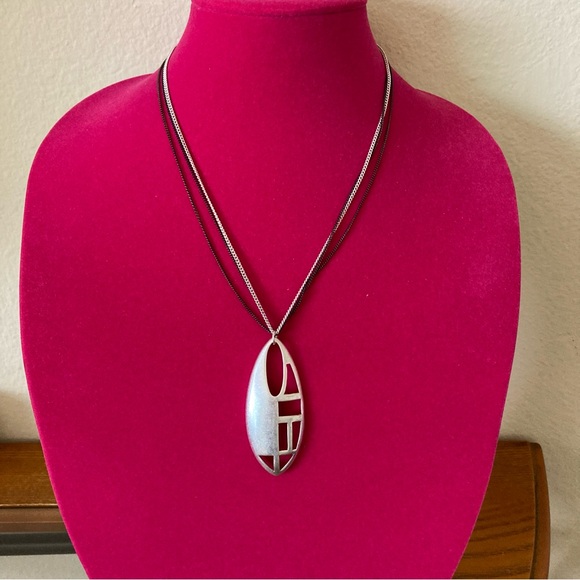 Kenneth Cole Silver Tone Pendant Necklace | New without Tags - Picture 1 of 8